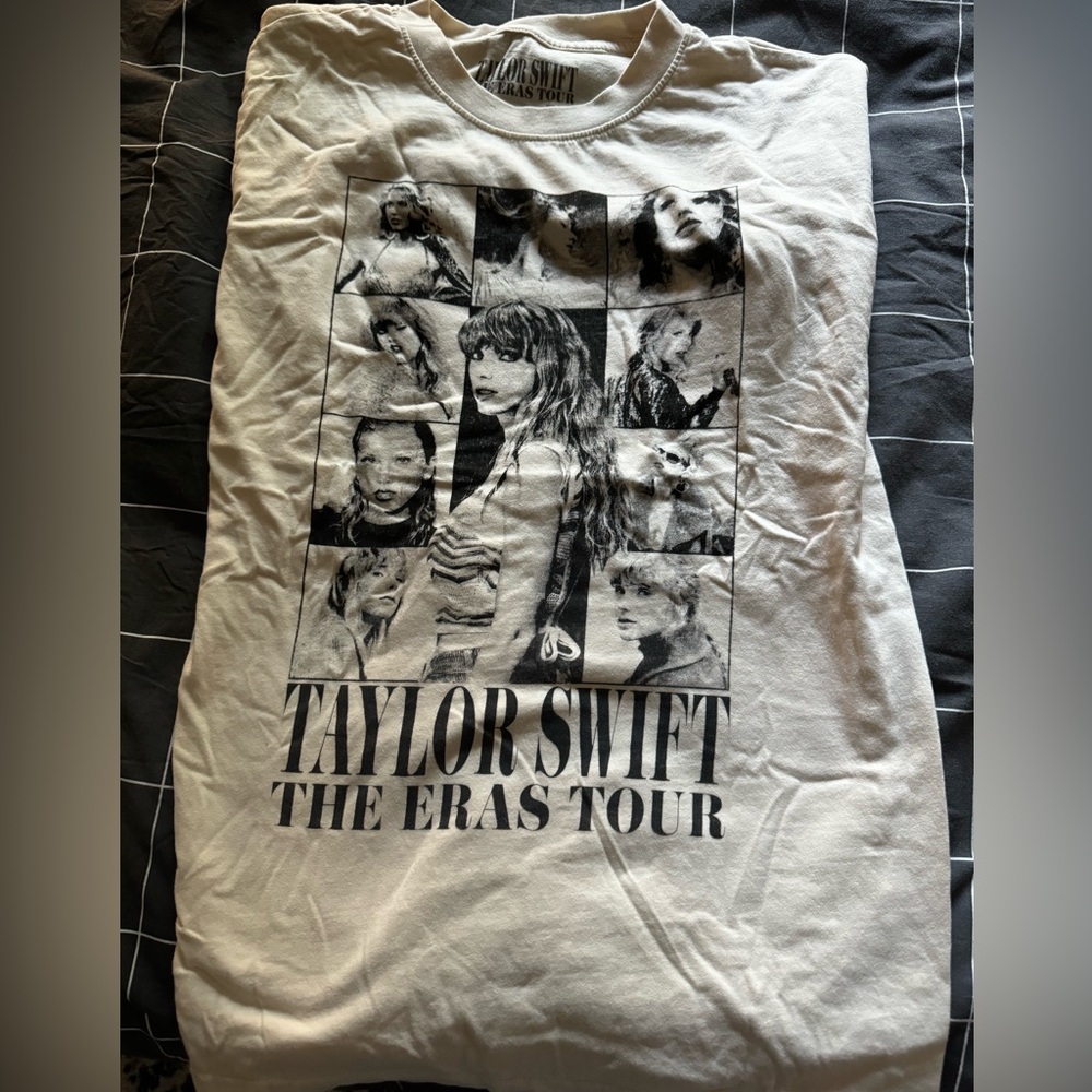 TS concert T